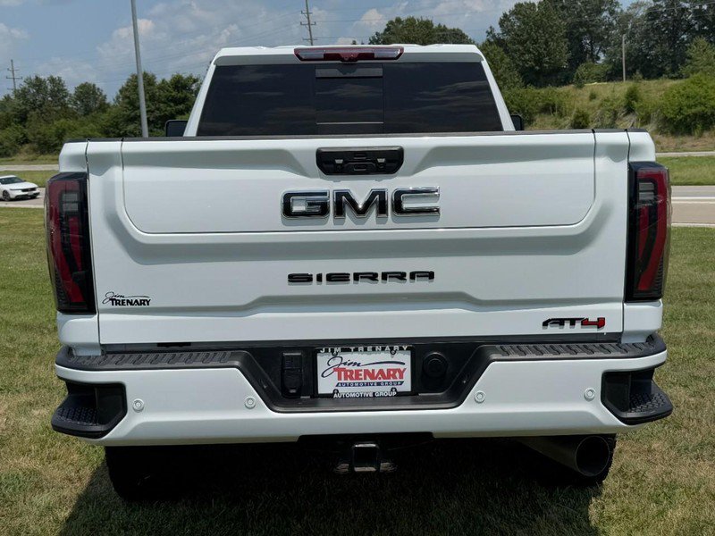 Used 2024 GMC Sierra 2500 AT4 w/ AT4 Premium Plus Package AWD/4WD image 4