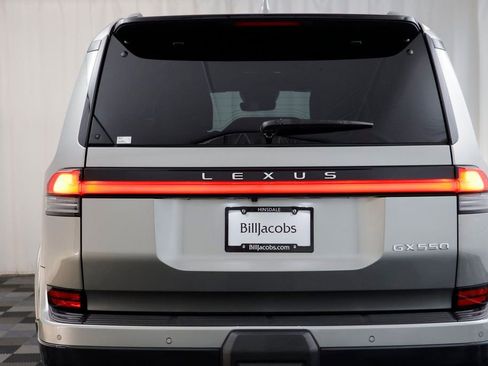 Used 2024 Lexus GX 550 w/ Accessory Package (Z1) image 16