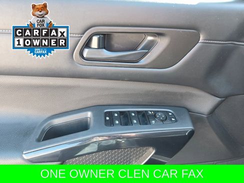 Used 2024 Nissan Pathfinder SV image 12