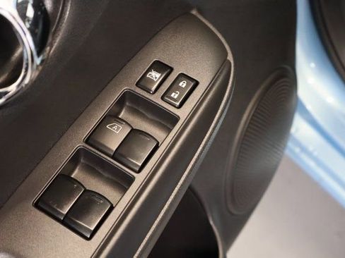 Used 2014 Nissan Versa Note SV image 9