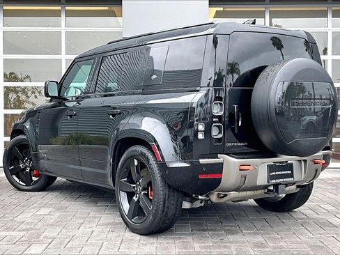 Used 2021 Land Rover Defender 110 X image 12