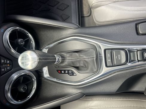 Certified 2018 Chevrolet Camaro SS RWD image 19