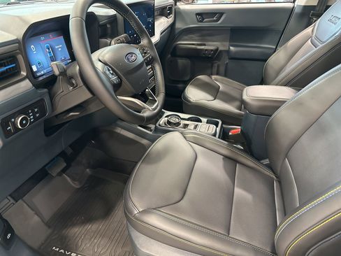 New 2025 Ford Maverick Lobo image 28
