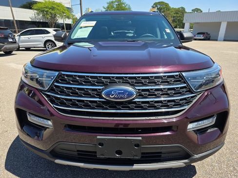 Certified 2023 Ford Explorer XLT w/ Equipment Group 202A AWD/4WD image 3