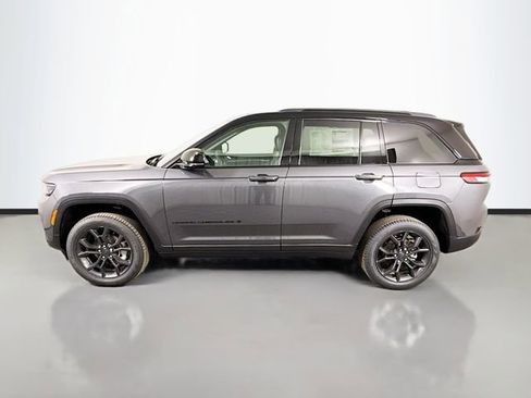 New 2025 Jeep Grand Cherokee Limited image 4