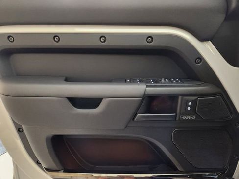 New 2026 Land Rover Defender 110 OCTA image 23