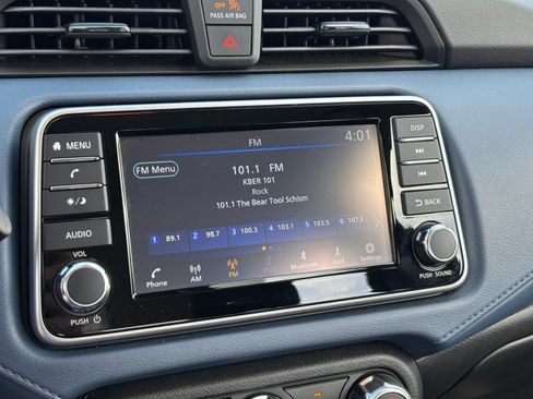 Used 2025 Nissan Versa SV FWD image 20