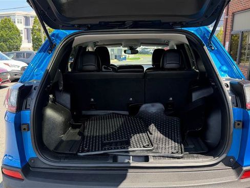 Used 2021 Jeep Cherokee Trailhawk AWD/4WD image 9