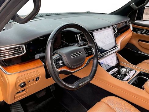 Used 2022 Jeep Grand Wagoneer Series III image 21
