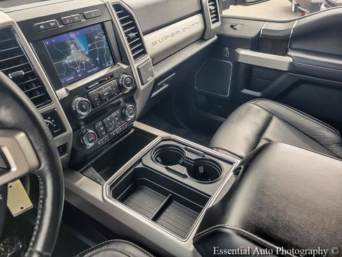 Used 2020 Ford F350 Lariat w/ Chrome Package AWD/4WD image 18