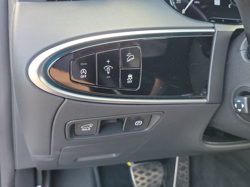 Used 2025 Genesis GV70 2.5T w/ Sport Prestige Package image 28