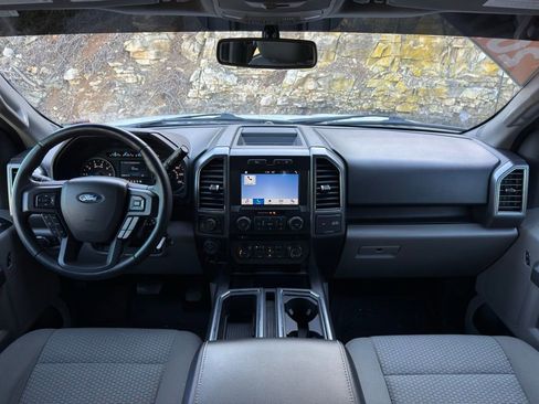 Used 2017 Ford F150 XLT w/ Equipment Group 302A Luxury image 12