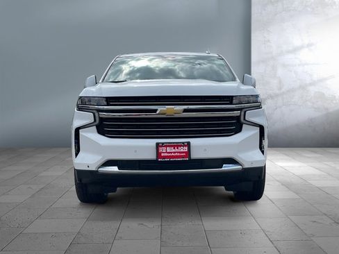 Used 2024 Chevrolet Suburban LT AWD/4WD image 2