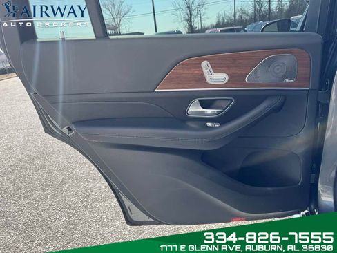Used 2025 Mercedes-Benz GLS 450 4MATIC image 31