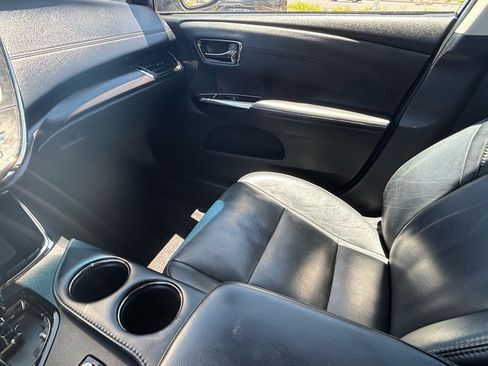 Used 2016 Toyota Avalon Limited w/ Toyota Safety Sense Package FWD image 24