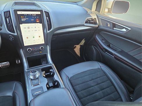 Used 2024 Ford Edge ST-Line AWD/4WD image 12