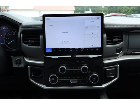 Used 2022 Ford Expedition Max XLT AWD/4WD image 36