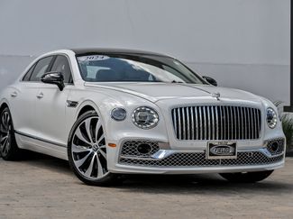 Used 2024 Bentley Flying Spur V8 AWD/4WD video 1
