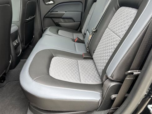 Used 2022 Chevrolet Colorado Z71 AWD/4WD image 15
