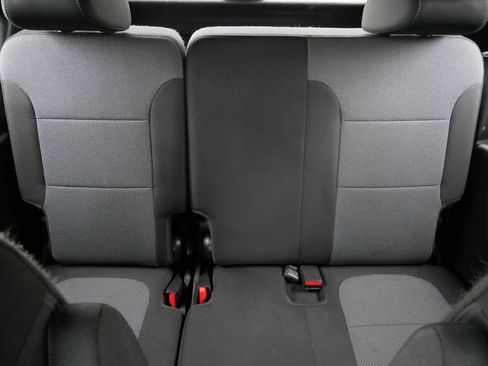 Used 2023 Chevrolet Traverse LT image 15