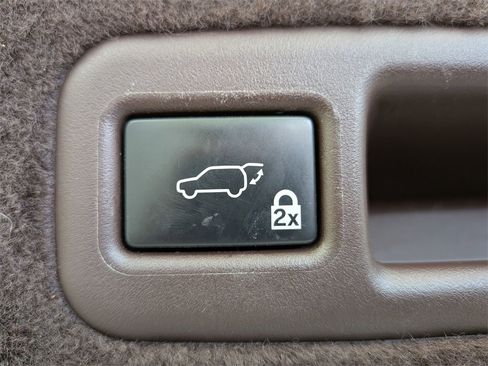 Used 2019 Lexus RX 450h AWD image 35