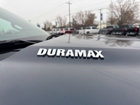 Used 2021 Chevrolet Silverado 1500 High Country w/ Technology Package image 11