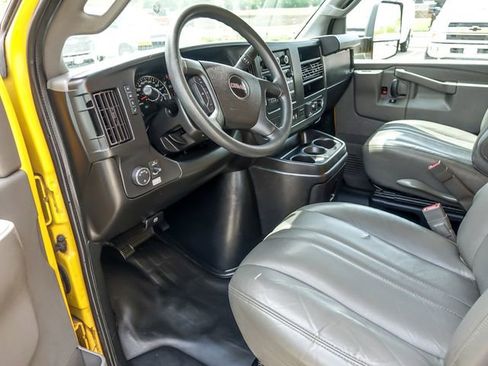 Used 2021 GMC Savana 3500 Extended w/ Power Convenience Package RWD image 11