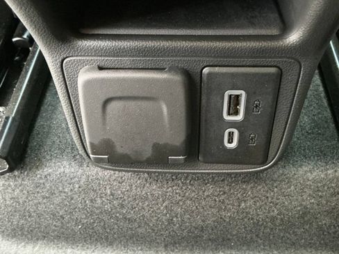 Used 2026 Buick Encore GX Avenir w/ Avenir Technology Package FWD image 23