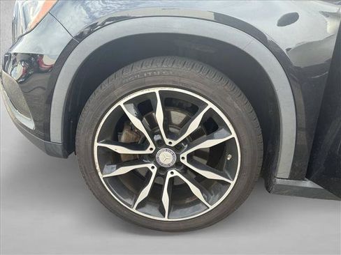 Certified 2017 Mercedes-Benz GLA 250 4MATIC image 15