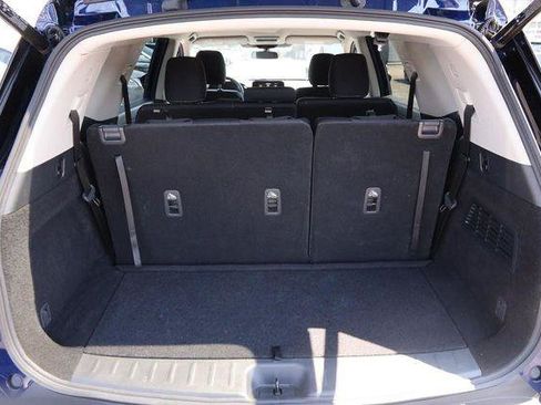 Used 2025 Nissan Pathfinder SV FWD image 7