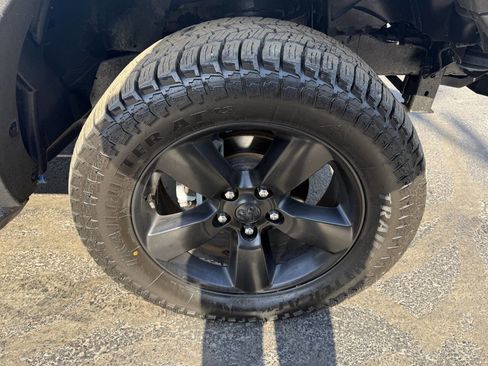 Used 2019 RAM 1500 Express w/ Express Value Package image 13