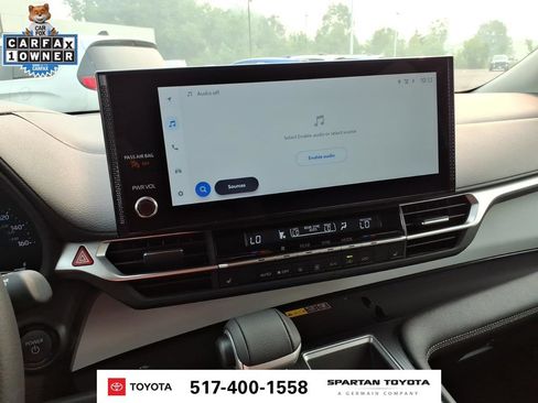 Used 2026 Toyota Sienna XLE FWD image 20
