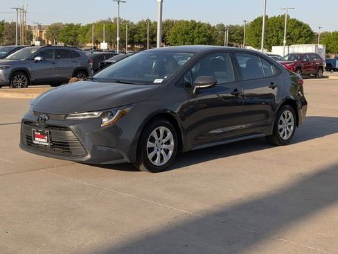 Used 2024 Toyota Corolla LE FWD image 9