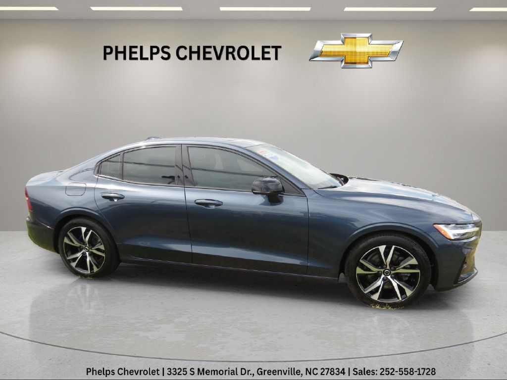 Used 2023 Volvo S60 B5 Plus FWD image 3