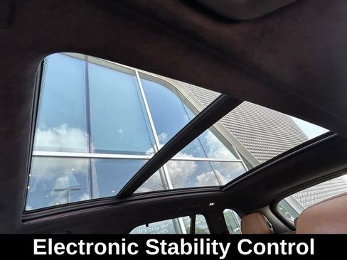 Used 2021 BMW X5 M w/ Executive Package image 11