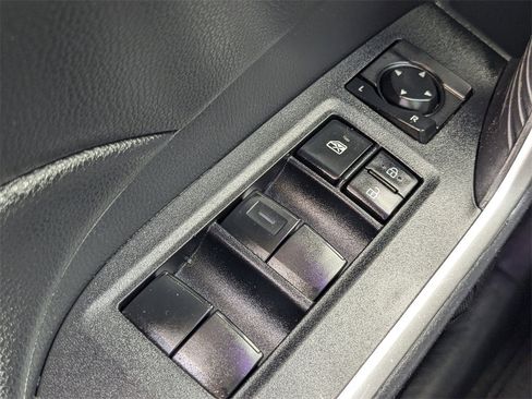 Used 2019 Toyota RAV4 LE image 22