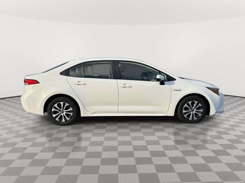 Used 2021 Toyota Corolla LE FWD image 8