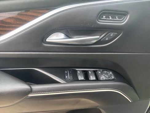 Used 2022 Cadillac Escalade Premium Luxury Platinum image 10