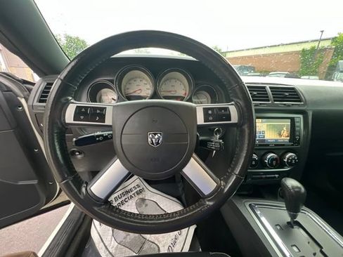 Used 2010 Dodge Challenger SE RWD image 19