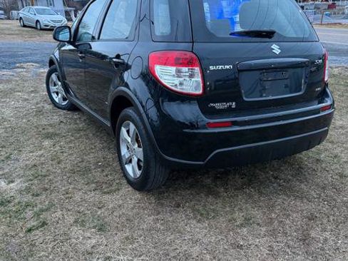 Used 2012 Suzuki SX4 AWD Hatchback image 5