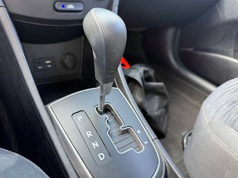 Used 2015 Hyundai Accent GS FWD image 18
