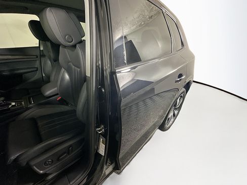 Used 2023 Audi Q5 2.0T Prestige w/ Prestige Package AWD/4WD image 12