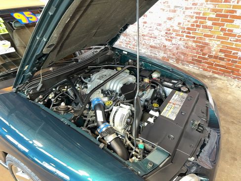 Used 1995 Ford Mustang GT image 84