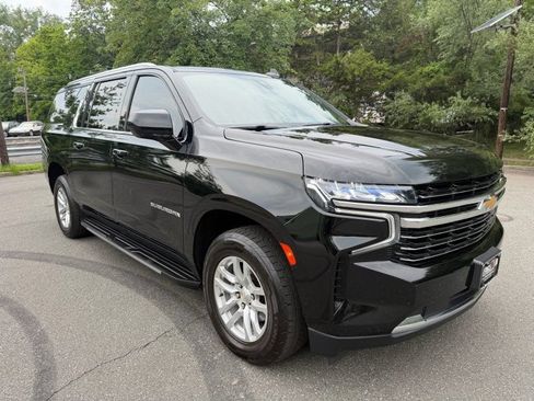Used 2021 Chevrolet Suburban LT AWD/4WD image 10