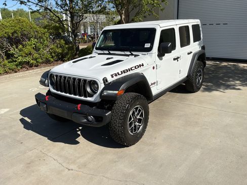 Used 2026 Jeep Wrangler Unlimited Rubicon w/ Safety Group image 5