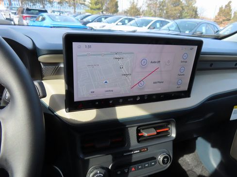 New 2026 Ford Maverick Lariat image 11