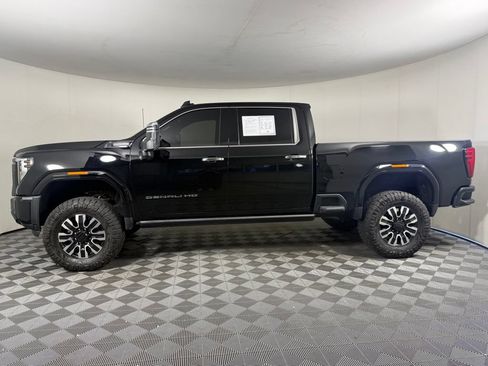Used 2026 GMC Sierra 2500 Denali Ultimate AWD/4WD image 3