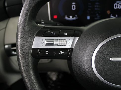 Certified 2025 Hyundai Tucson SE FWD image 25