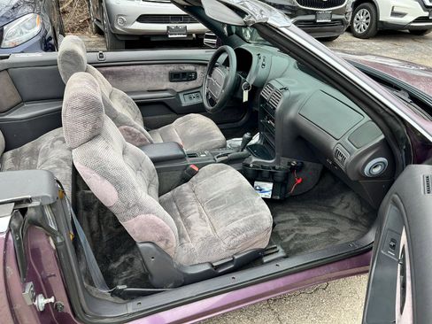 Used 1995 Chrysler LeBaron Convertible image 12