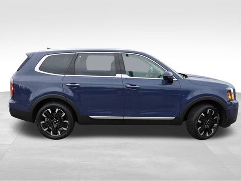 Used 2024 Kia Telluride SX FWD image 2